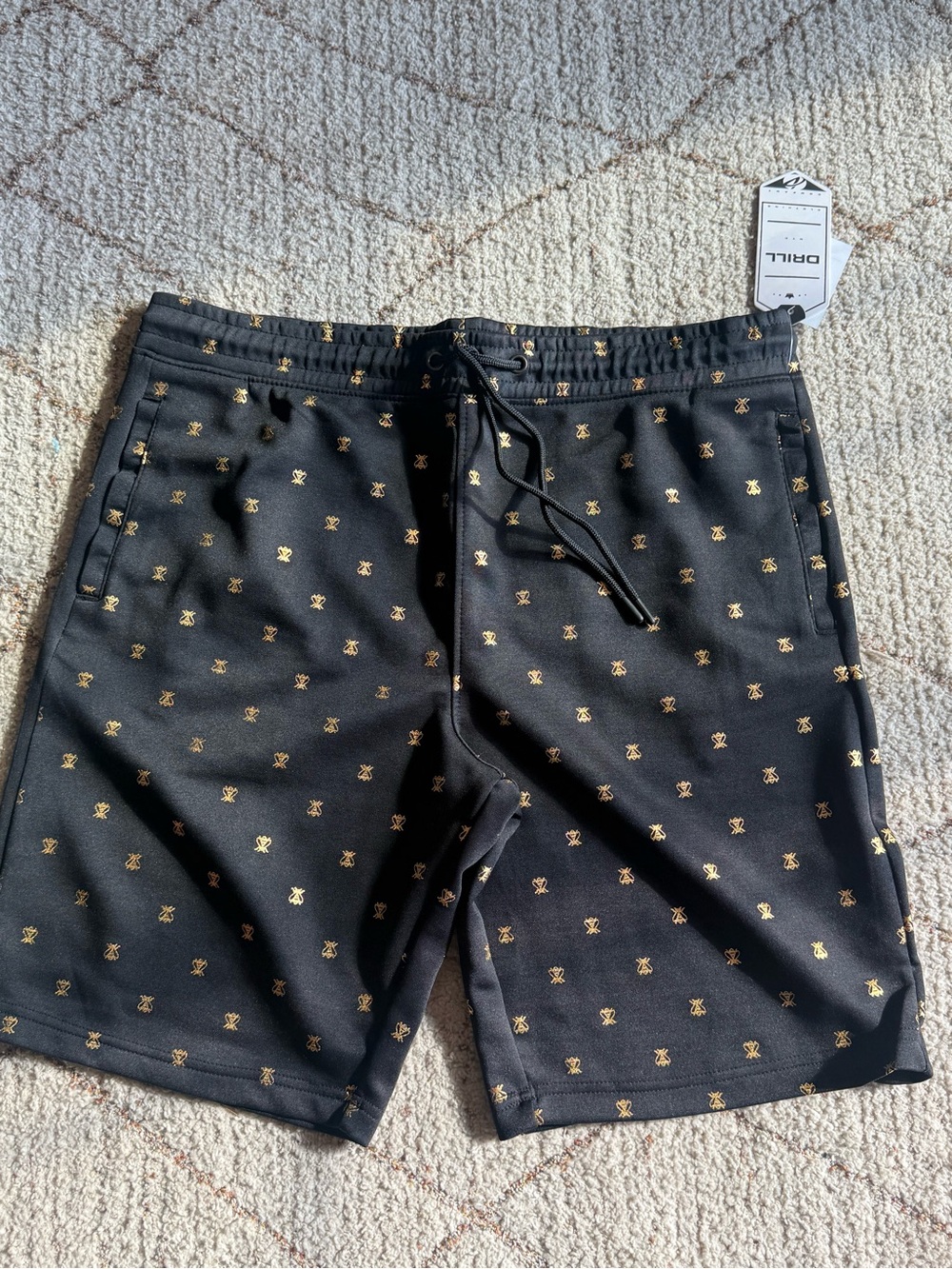 Drill Clothing Co Black Gold Bee Print Drawstring Shorts Men’s L NWT